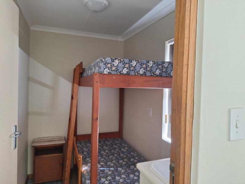 6 Bedroom Property for Sale in Glentana Western Cape